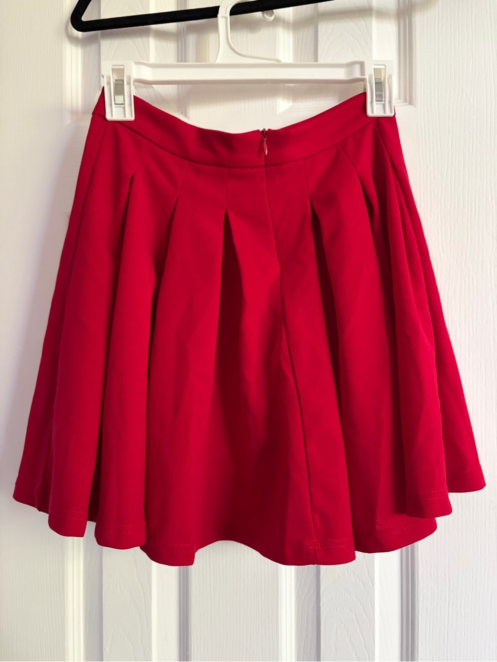 SHEIN Pleated Circle Skirt in Red Small